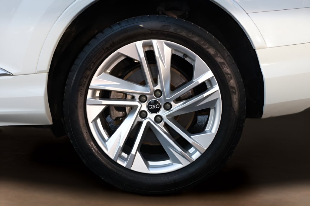 Used 2021 Audi Q7 3.0T Premium Plus AWD/4WD image 13
