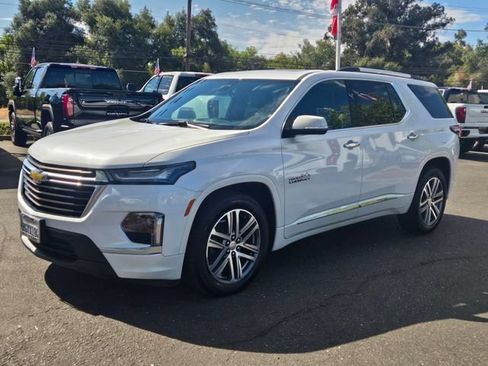 Used 2023 Chevrolet Traverse High Country AWD/4WD image 9