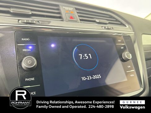 Used 2020 Volkswagen Tiguan SEL w/ Tiguan Two-Row MDO Package AWD/4WD image 6