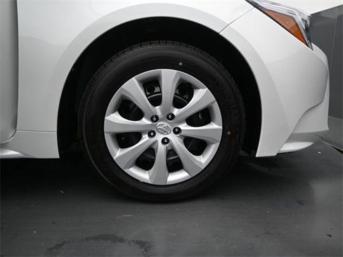 Used 2026 Toyota Corolla LE image 16