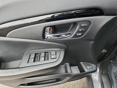 Used 2017 Honda Pilot Touring image 15