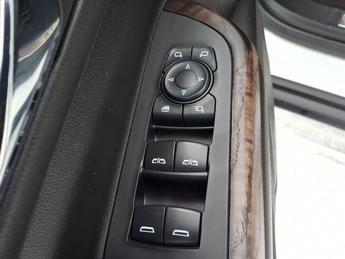 Used 2021 GMC Acadia Denali w/ GMC Pro Grade Package image 9