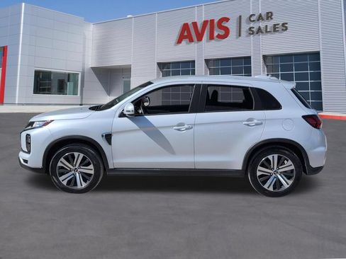 Used 2025 Mitsubishi Outlander Sport SE AWD/4WD image 10
