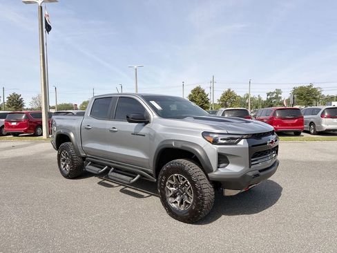 Used 2025 Chevrolet Colorado ZR2 image 1