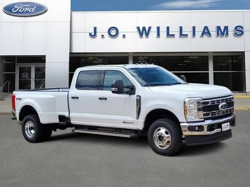 New 2026 Ford F350 XLT w/ FX4 Off-Road Package AWD/4WD image 1