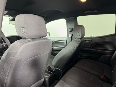 Used 2024 Chevrolet Colorado W/T RWD image 31