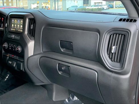 Used 2021 Chevrolet Silverado 1500 Custom image 16