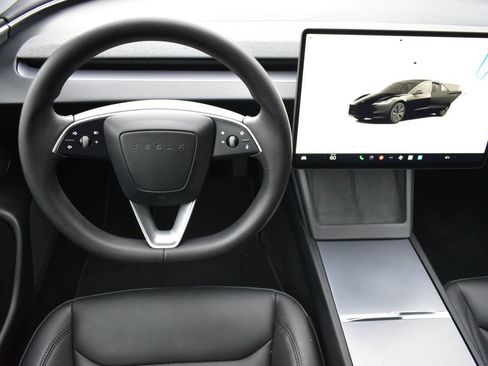 Used 2024 Tesla Model 3 Long Range AWD/4WD image 17