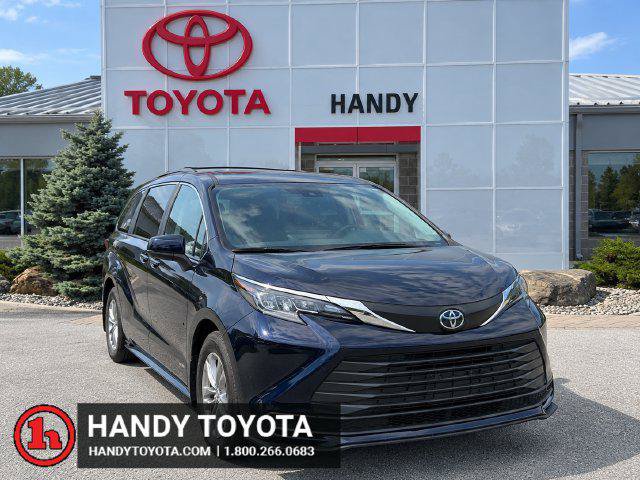 Certified 2026 Toyota Sienna LE AWD/4WD image 1