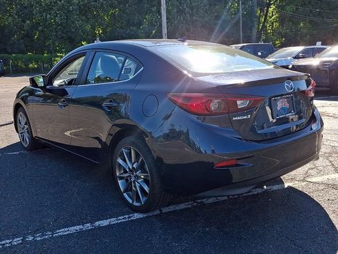 Used 2018 MAZDA MAZDA3 Touring FWD image 3