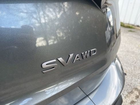 Used 2024 Nissan Rogue SV image 13