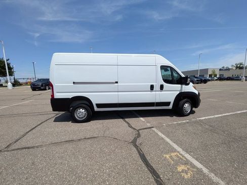 Used 2023 RAM ProMaster 2500 FWD image 28