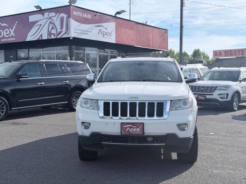Used 2012 Jeep Grand Cherokee Overland w/ Mopar Chrome Edition Group AWD/4WD image 3