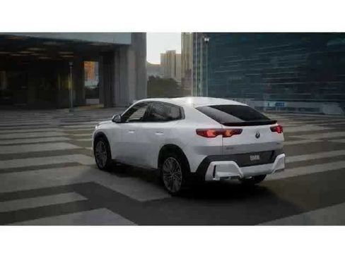 New 2026 BMW X2 xDrive28i w/ Convenience Package AWD/4WD image 2