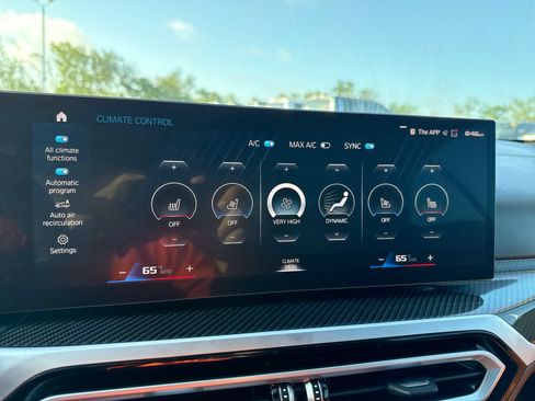 Used 2024 BMW M4 xDrive Competition w/ M Carbon Exterior Package AWD/4WD image 17