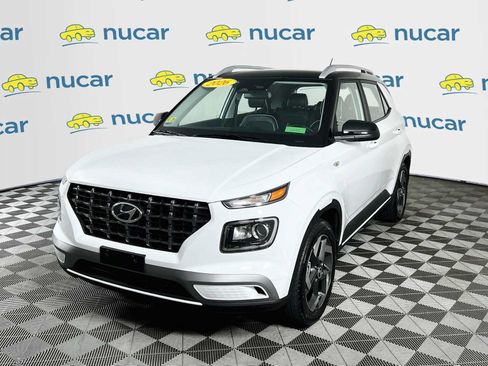 Certified 2026 Hyundai Venue SEL FWD image 3