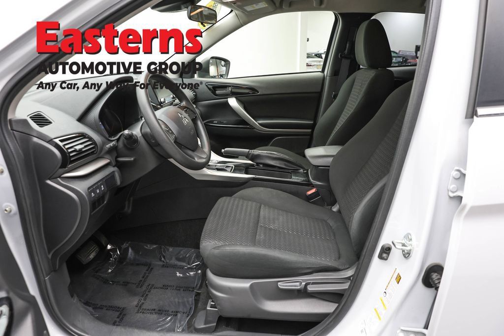 Used 2024 Mitsubishi Eclipse Cross LE AWD/4WD image 14