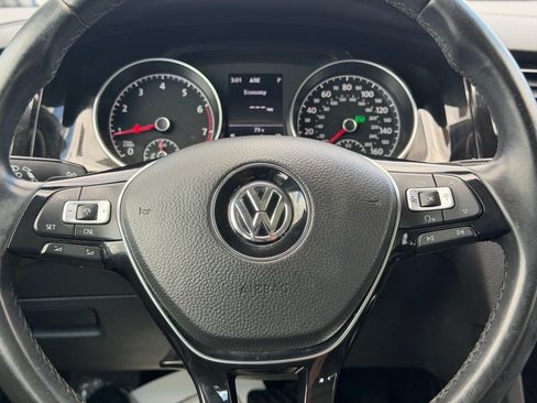 Used 2017 Volkswagen Golf SEL FWD image 11