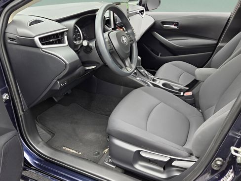 Used 2020 Toyota Corolla LE w/ Carpet Mat Package (TMS) FWD image 20