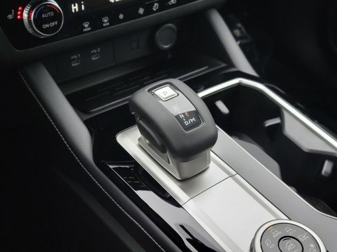 New 2026 Mitsubishi Outlander SE image 22