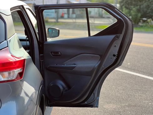 Used 2020 Nissan Kicks S FWD image 36