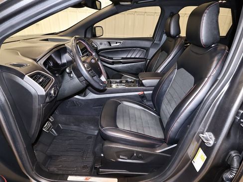 Certified 2023 Ford Edge ST-Line image 13