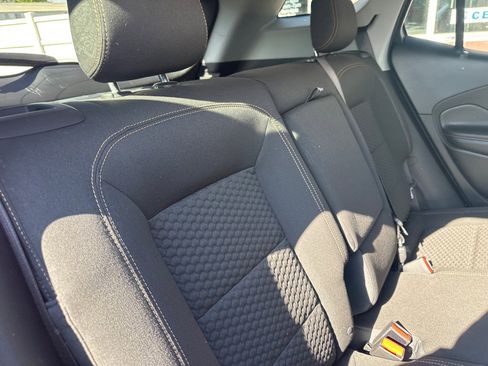 Used 2019 GMC Terrain SLE w/ Driver Convenience Package FWD image 16