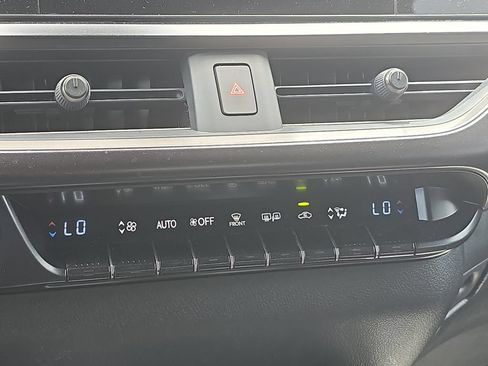Used 2024 Lexus UX 250h FWD w/ Premium Package image 16