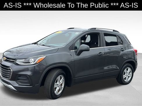 Used 2017 Chevrolet Trax LT image 3