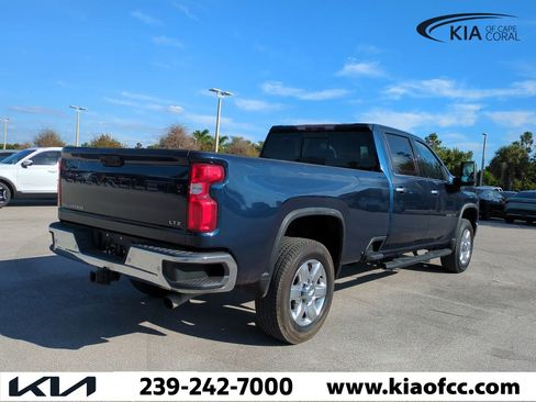 Used 2020 Chevrolet Silverado 2500 LTZ w/ LTZ Premium Package image 5