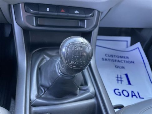 Used 2015 GMC Canyon SL image 23