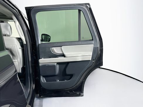 Used 2025 Ford Expedition Active AWD/4WD image 33
