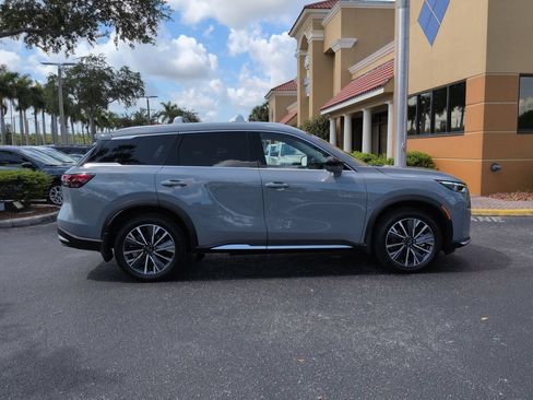 Used 2026 INFINITI QX60 Luxe w/ Cargo Package FWD image 3