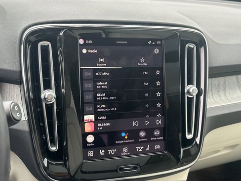 New 2026 Volvo XC40 B5 Plus w/ Protection Package Premier image 17