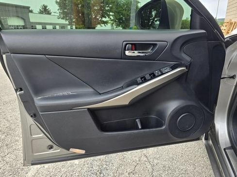 Used 2016 Lexus IS 200t RWD image 19
