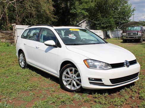 Used 2016 Volkswagen Golf SE FWD image 3
