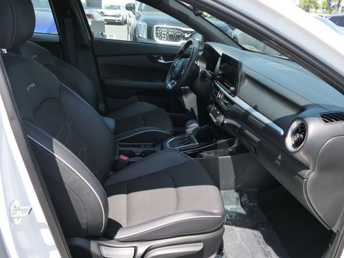 Used 2023 Kia Forte GT-Line w/ GT-Line Technology Package FWD image 25