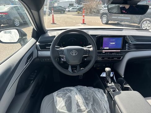 New 2026 Toyota Camry SE AWD/4WD image 11