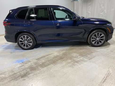 Certified 2024 BMW X5 xDrive40i w/ M Sport Package image 5