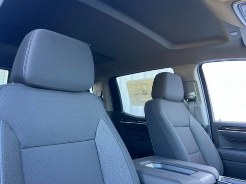New 2026 GMC Sierra 1500 SLE image 13