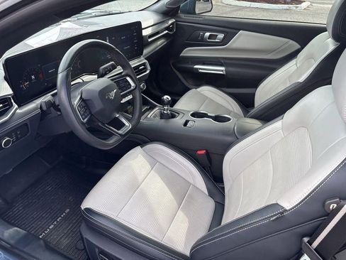 Used 2024 Ford Mustang GT Premium image 15