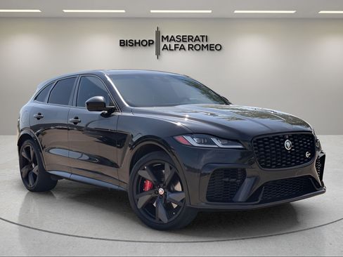 Used 2022 Jaguar F-PACE SVR AWD/4WD image 1