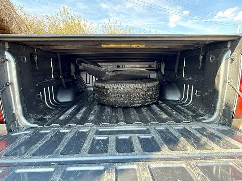 Used 2022 Chevrolet Colorado Z71 image 30