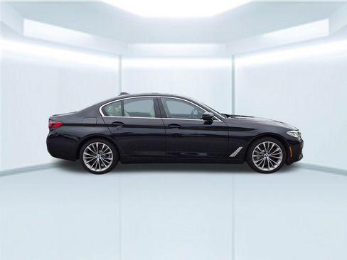 Used 2021 BMW 530e w/ Premium Package RWD image 6