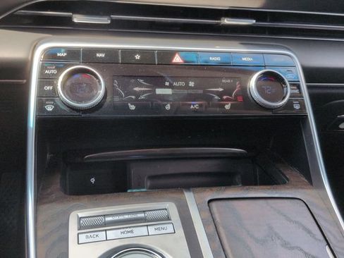 Used 2024 Genesis GV80 2.5T AWD/4WD image 25