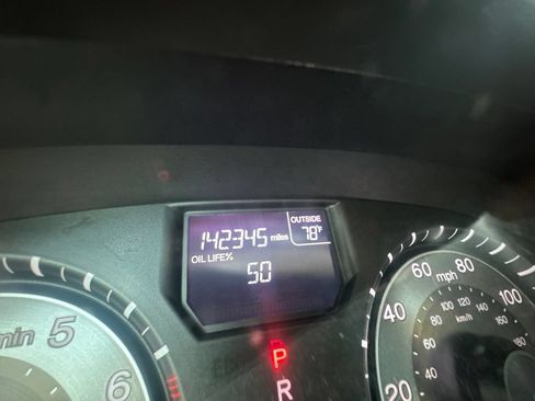 Used 2016 Honda Odyssey SE image 14