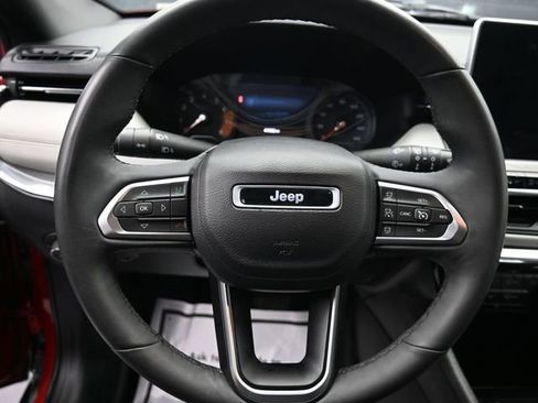 Used 2023 Jeep Compass Limited image 37