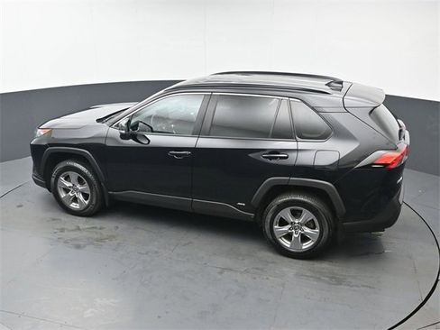 Used 2022 Toyota RAV4 LE image 34