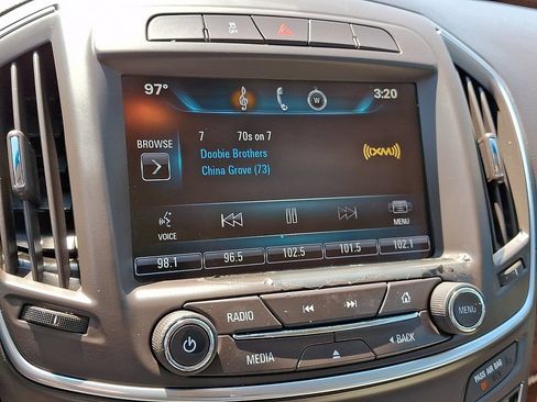 Used 2014 Buick Regal FWD image 18