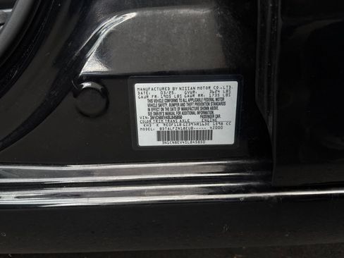 Used 2025 Nissan Versa SV FWD image 27